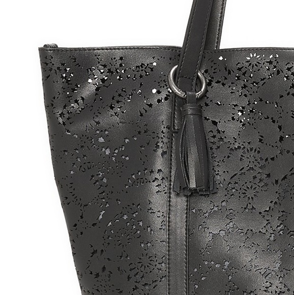 *Moved to @Foxtail90* LUCKY BRAND Tote - Picture 2 of 8